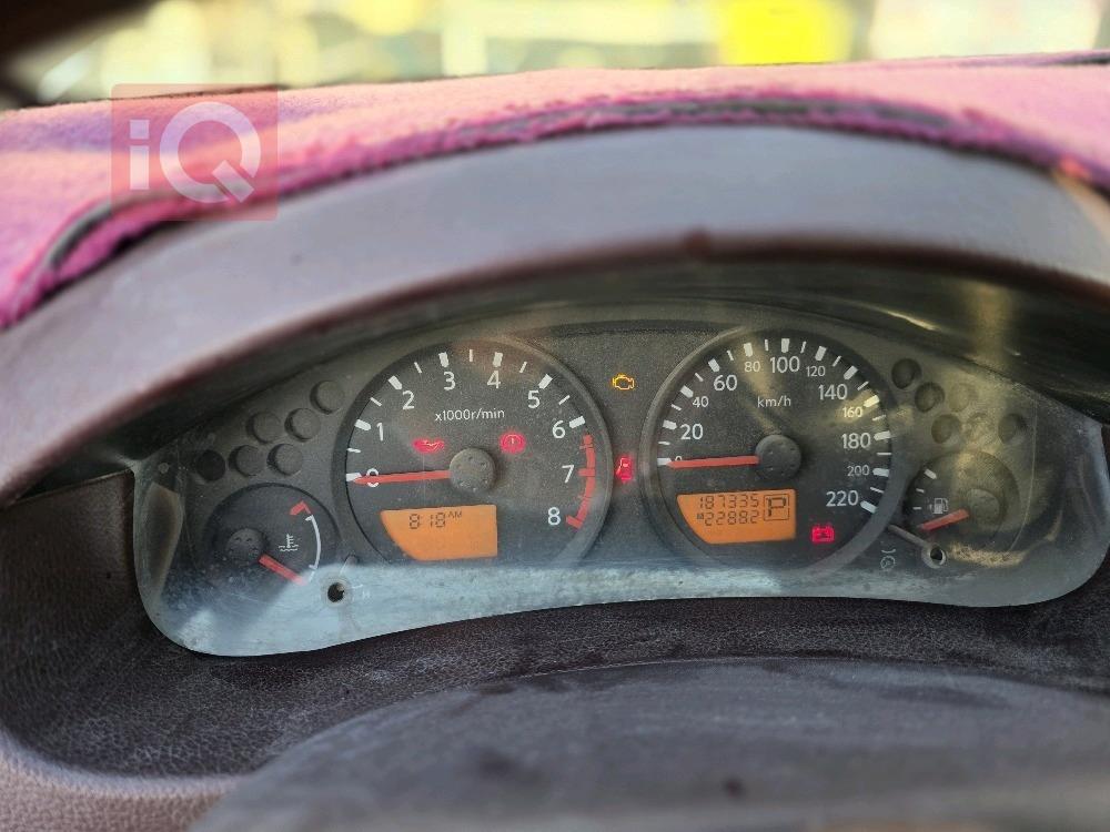 نیسان نەڤارا